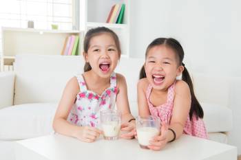 Cần cân nhắc khi sử dụng đường bổ sung trong khẩu phần ăn để giúp trẻ phát triển khỏe mạnh - Ảnh 4.