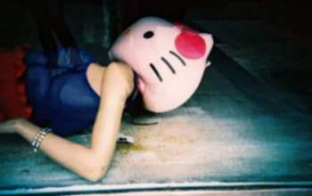 Đằng sau một món đồ chơi đáng yêu, Hello Kitty chứa đựng lời đồn ghê rợn, bắt nguồn từ bi kịch mẹ bất chấp cứu con gái 14 tuổi mắc bệnh ung thư - Ảnh 4.