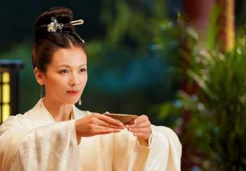 Hoàng hậu cả gan nhất lịch sử Trung Hoa: Dám bạt tai Hoàng đế đến xây xẩm mặt mày vì dung túng Phi tần loạn ngôn nói xấu chính thất - Ảnh 6.