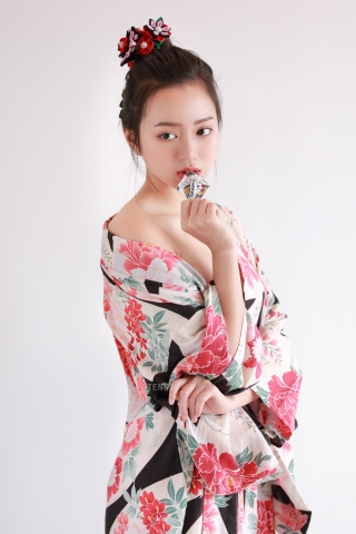 Bóng hồng streamer sinh năm 1999 lần đầu mặc kimono nóng bỏng, ai nấy đều ngỡ ngàng vì quá xinh - Ảnh 6.