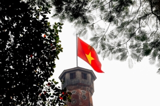 Ảnh: Phố phường Hà Nội rợp cờ hoa chào mừng Quốc khánh 2/9 - Ảnh 6.