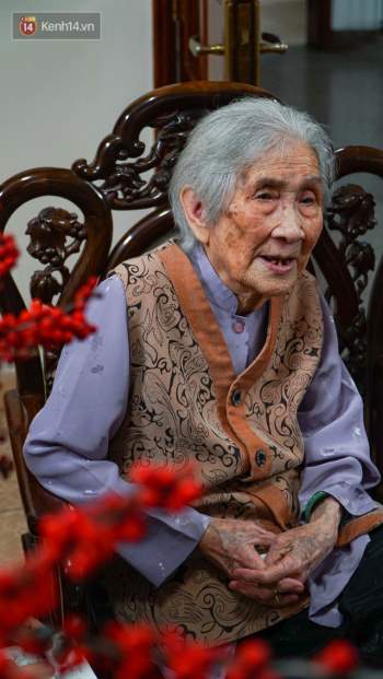 Gặp cụ bà 100 tuổi ở Hà Nội gây sốt bởi nhan sắc trong đám cưới thời trẻ: Sinh ra tại Pháp, từng được mệnh danh là hoa khôi của vùng - Ảnh 9.