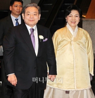 Phu nhân cố chủ tịch Samsung: Bóng hồng tài sắc vẹn toàn, khiến chồng đến Ch?t cũng không từ bỏ - Ảnh 4