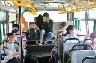 Học sinh, sinh viên Quảng Nam bị kẹt ở Đà Nẵng được về địa phương - Ảnh 2.