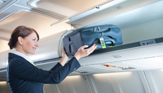 Tại sao mỗi hành khách thường chỉ được mang tối đa 7kg hành lý xách tay khi lên máy bay? - Ảnh 4.
