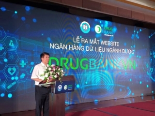 Thứ trưởng Bộ Y tế Trương Quốc Cường phát biểu tại Lễ ra mắt Ngân hàng dữ liệu ngành Dược