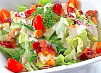 5 sai lầm phổ biến khiến nhiều người chọn salad giảm cân đều thất bại - Ảnh 2.