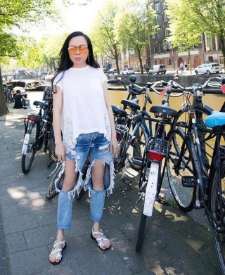 Sao Việt diện style tả tơi: Elly Trần như không mặc gì nhưng Phượng Chanel mới khó hiểu Ảnh 13