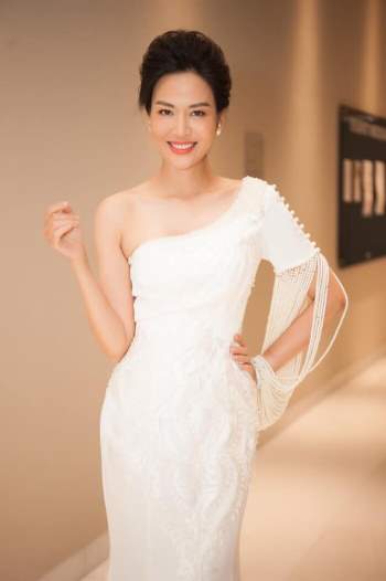 Những khoảnh khắc thời trang đẹp mãi trong lòng khán giả của Hoa hậu Nguyễn Thu Thủy Ảnh 14