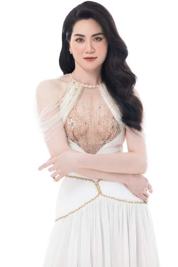 Vẻ đẹp bất chấp thời gian của top 3 Hoa hậu Việt Nam 2002 - hội ngộ nhan sắc cùng trong 1 bức ảnh Ảnh 13