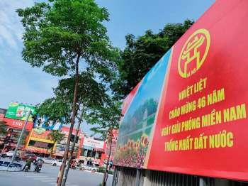 Việt Nam trong tim ta: Rực rỡ cờ đỏ sao vàng trên từng mái nhà góc phố Ảnh 7