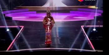 Mất hành lý, Hoa hậu Myanmar diễn đồ kiều bào tặng, nhận giải Trang phục dân tộc đẹp nhất MU20 Ảnh 2