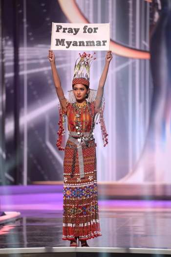 Vỡ òa cảm xúc với loạt trang phục dân tộc độc lạ và kì thú tại Miss Universe 2020 Ảnh 12