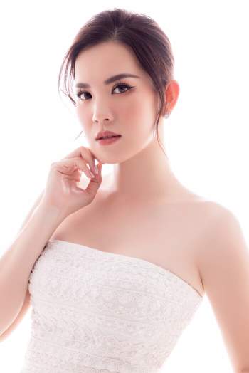 Vẻ đẹp bất chấp thời gian của top 3 Hoa hậu Việt Nam 2002 - hội ngộ nhan sắc cùng trong 1 bức ảnh Ảnh 15