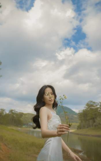 Nhan sắc của Nam Em trong bộ ảnh mới, đủ lực chinh chiến Miss Universe Việt Nam chưa? Ảnh 10