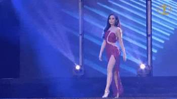 Khánh Vân, Ngọc Trinh mang váy xẻ siêu cao 'gây bão' truyền thông quốc tế Ảnh 7