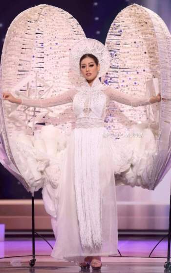 Vỡ òa cảm xúc với loạt trang phục dân tộc độc lạ và kì thú tại Miss Universe 2020 Ảnh 1
