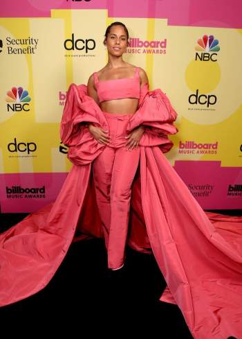 Quả bom gợi cảm Hollywood Megan Fox khoe thân táo tợn trên thảm đỏ Billboard 2021 Ảnh 7
