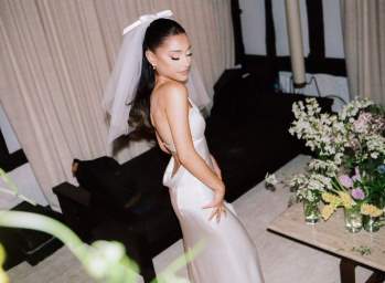 Ariana Grande diện váy cưới Vera Wang với cảm hứng giống minh tinh Audrey Hepburn Ảnh 1