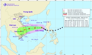 “Siêu” bão Goni là cơn bão phức tạp nhất, các tỉnh khu vực Trung Bộ tiếp tục “hứng” mưa lớn - Ảnh 3.