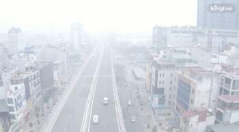 Hà Nội ô nhiễm không khí nghiêm trọng, bầu trời mờ đục vì khói bụi - Ảnh 5.