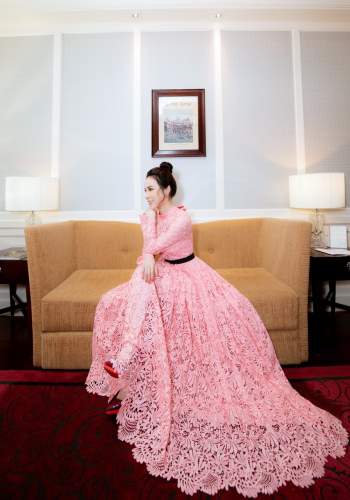 Hoa hậu Áo dài Hoàng Dung thử thách 100 ngày 100 Outfits hàng hiệu - Ảnh 14.