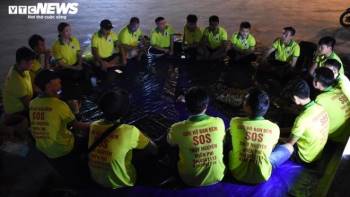 'Hiệp sỹ đường phố' xuyên đêm giải cứu miễn phí xe gặp nạn ở Hải Phòng - 1