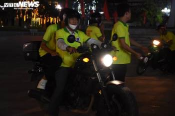 'Hiệp sỹ đường phố' xuyên đêm giải cứu miễn phí xe gặp nạn ở Hải Phòng - 7