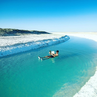 Địa điểm nơi Vũ Khắc Tiệp “mượn ảnh” để đăng lên Instagram: Hồ muối “ảo diệu” nhất nước Mỹ, khách du lịch check-in nườm nượp - Ảnh 12.
