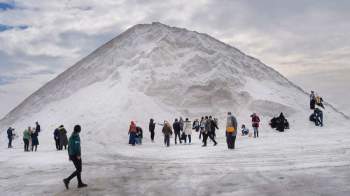 Sự thật về 'núi tuyết' trắng xóa giữa vùng nắng gió sa mạc Ai Cập