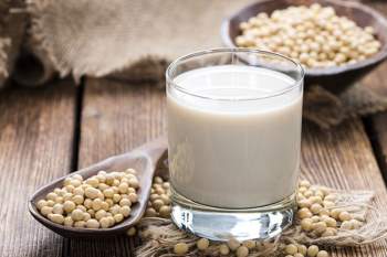 Công thức làm sữa đậu nành bổ dưỡng và chất lượng tại nhà (Ảnh: Daubepgiadinh)