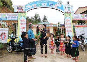 Vinamilk cùng Quỹ sữa Vươn cao Việt Nam chung tay vì trẻ em khó khăn Hà Giang - 1