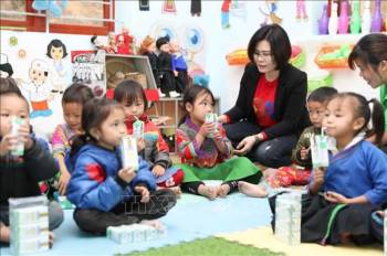 Vinamilk cùng Quỹ sữa Vươn cao Việt Nam chung tay vì trẻ em khó khăn Hà Giang - 5