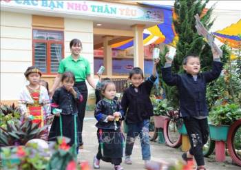 Vinamilk cùng Quỹ sữa Vươn cao Việt Nam chung tay vì trẻ em khó khăn Hà Giang - 13