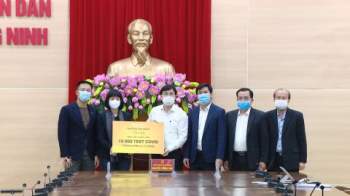Sun Group tang Quang Ninh 10.000 test xet nghiem Covid-19