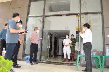 Bộ Y tế hỗ trợ Bắc Giang, Bắc Ninh lên phương án chi tiết cho khu cách ly tập trung - Ảnh 2.