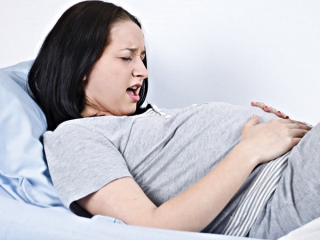 T*i n*n ảnh hưởng đến sức khỏe mẹ và thai