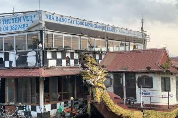 Hà Nội: Đột nhập nghĩa địa du thuyền, nhà hàng nổi tiền tỷ trên hồ Tây - Ảnh 9.