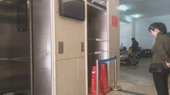 Sau nhiều sự cố mất an toàn thang máy ở Hà Nội: Chuyên gia chỉ ra hàng loạt nguyên nhân khiến thang máy gặp sự cố nguy hiểm - Ảnh 2.