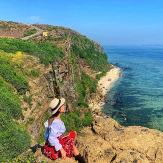 Một hòn đảo ở Việt Nam sở hữu tới 2 miệng núi lửa có tuổi đời hàng chục triệu năm, khung cảnh nhìn từ trên cao khiến nhiều người kinh ngạc - Ảnh 4.