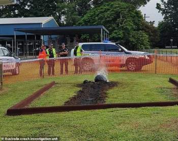 Sự thật 'thiên thạch' khủng rơi trúng sân chơi trong trường học ở Australia