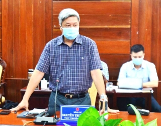 Thứ trưởng Bộ Y tế Nguyễn Trường Sơn: Quảng Ngãi cần mở rộng các khu cách ly