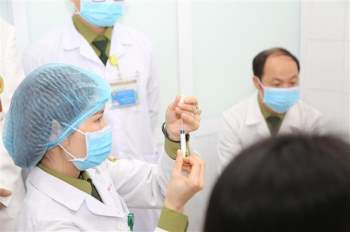 Tiếp tục tiêm thử vắc xin COVID-19 của Việt Nam nhóm liều 50mcg - Ảnh 5.