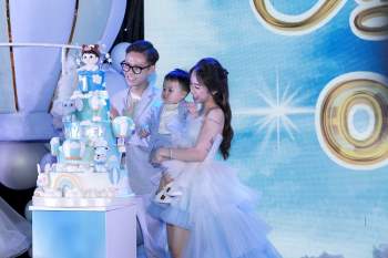 Gia đình đại gia Minh Nhựa chi ít nhất gần 300 triệu để tổ chức sinh nhật cho cháu ngoại, cậu ấm 