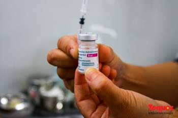 Thừa Thiên Huế bắt đầu tiêm chủng vaccine phòng Covid-19 - Ảnh 5.