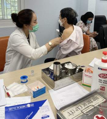Sáng 29/4: Không thêm ca mắc; hơn 425.600 người Việt đã tiêm vắc xin phòng COVID-19 - Ảnh 1.