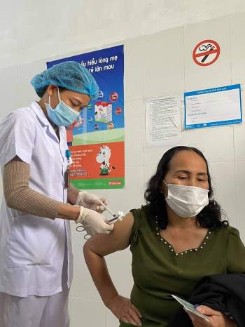 Sáng 21/4: Không có thêm bệnh nhân COVID-19; Gần 107.000 người Việt Nam đã tiêm vắc xin - Ảnh 1.
