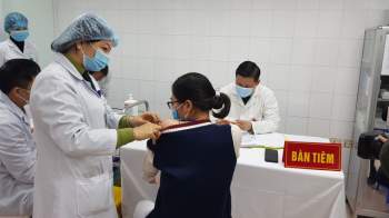 Bộ Y tế: Dự kiến cuối quý 1/2021, vaccine COVID-19 thứ 3 ở Việt Nam sẽ thử nghiệm lâm sàng - Ảnh 1.