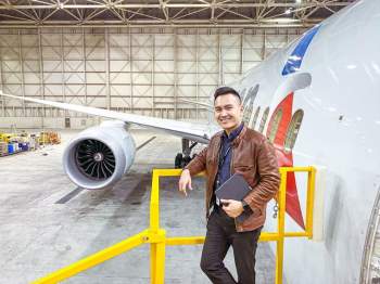 Con trai Hoài Linh: Kĩ sư hàng không American Airlines, 1 năm 12 tháng đi du lịch 30 lần, được công ty trợ vé 1,3 tỷ đồng - Ảnh 1.