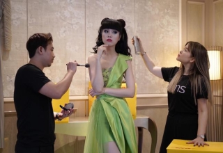 Tóc búi natra highlight xanh lá, NTM Minh Phương ‘biến hình’ xuất sắc cho Jessica Minh Anh